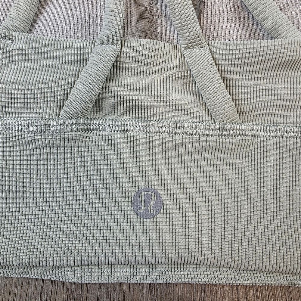 Lululemon Athletica Energy High Neck Rib Bra Size 6 - Picture 4 of 6